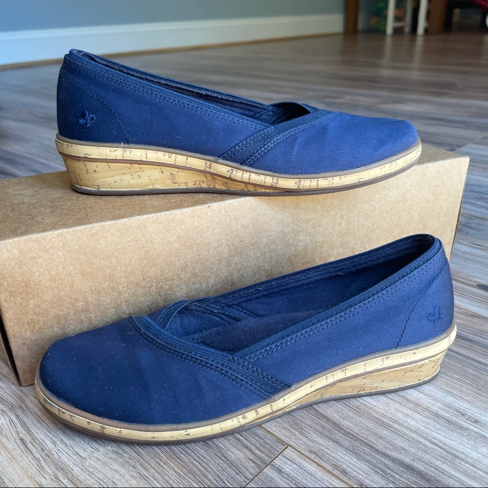 Grasshoppers Comfort Slip On Blue Wedge - Size 7.5